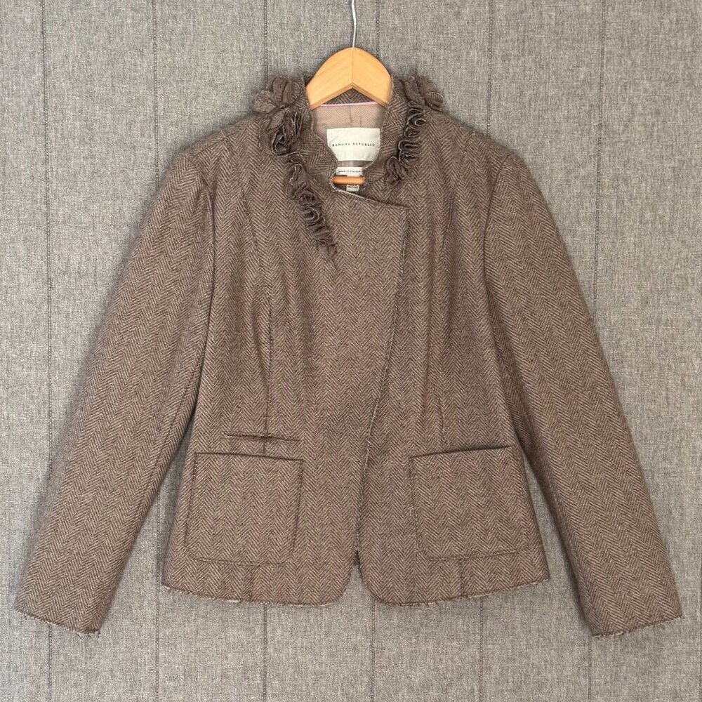 Banana Republic Taupe Ivory Wool Blend Herringbone Tweed 3D Floral Blazer 12 P